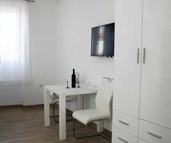 Jeta Studio&rooms * Zara