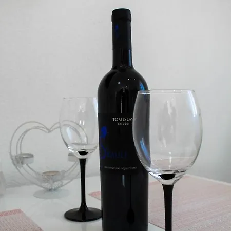 Apartament Jeta Studio & *