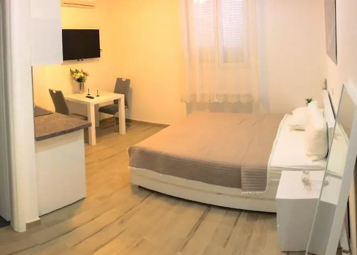 Jeta Studio & Διαμέρισμα Ζαντάρ