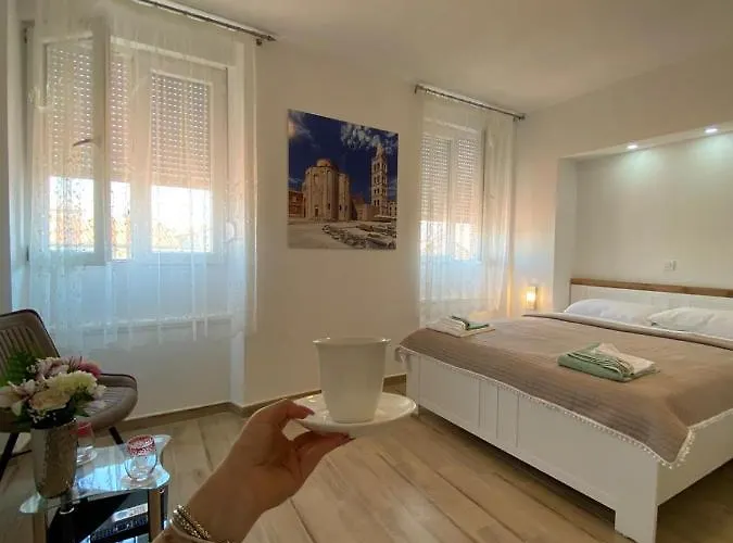 Διαμέρισμα Jeta Studio & Ζαντάρ